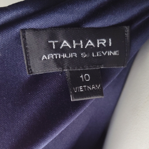 Tahari Floral Sleeveless Jumpsuit - Picture 12 of 13